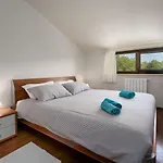 Traumhaftes Nur 100 Meter Zum Mit Jacuzzi, Meerblick, Salzwasserpool * Funtana