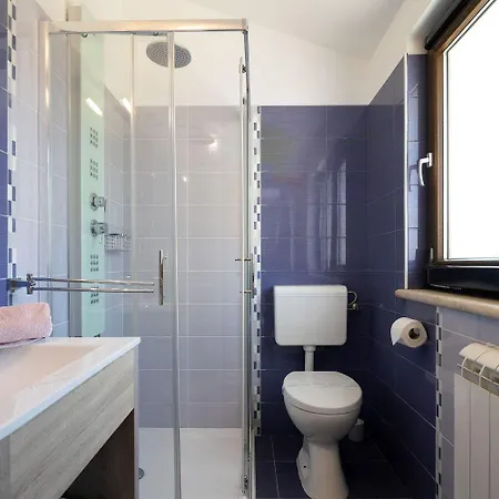 Apartment Traumhaftes Nur 100 Meter Zum Mit Jacuzzi, Meerblick, Salzwasserpool *