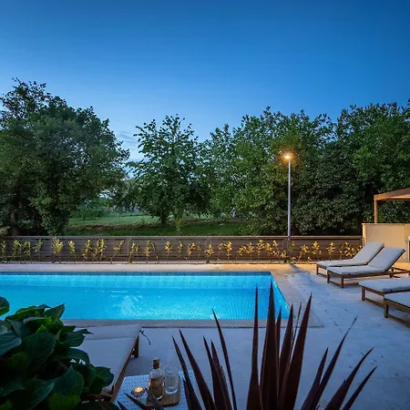 Apartament Traumhaftes Nur 100 Meter Zum Mit Jacuzzi, Meerblick, Salzwasserpool *