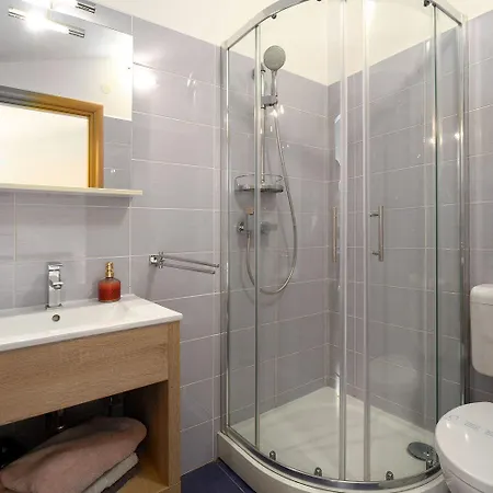 Traumhaftes Nur 100 Meter Zum Mit Jacuzzi, Meerblick, Salzwasserpool Apartment