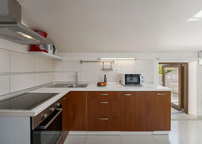 Traumhaftes Nur 100 Meter Zum Mit Jacuzzi, Meerblick, Salzwasserpool Apartament *