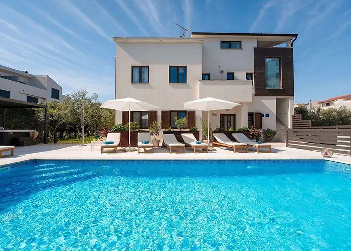 Apartament Traumhaftes Nur 100 Meter Zum Mit Jacuzzi, Meerblick, Salzwasserpool *